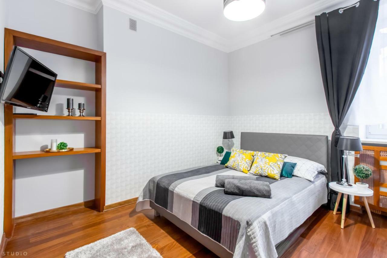 *Clicktheflat* Wilcza 33 Street Apart Rooms In The City Center Varsó Kültér fotó