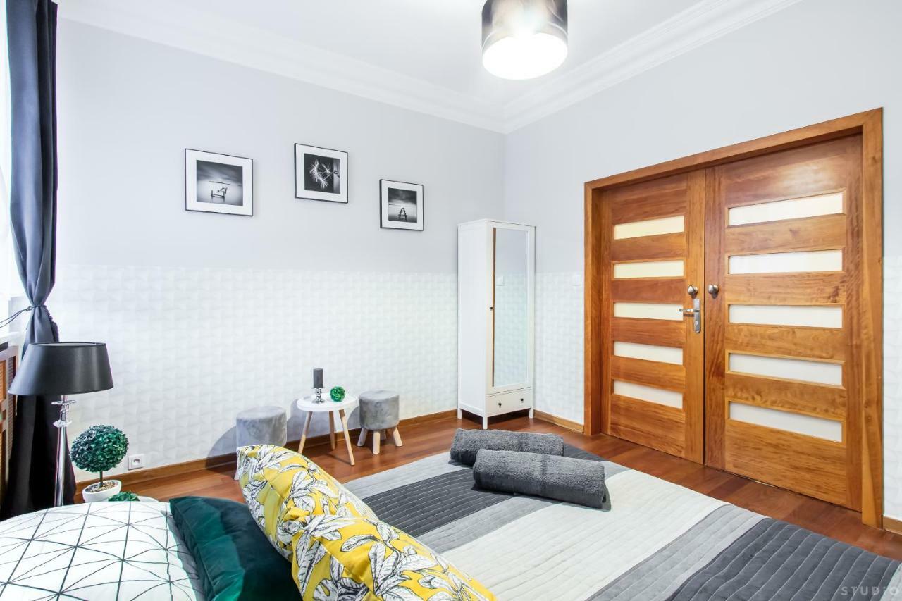 *Clicktheflat* Wilcza 33 Street Apart Rooms In The City Center Varsó Kültér fotó